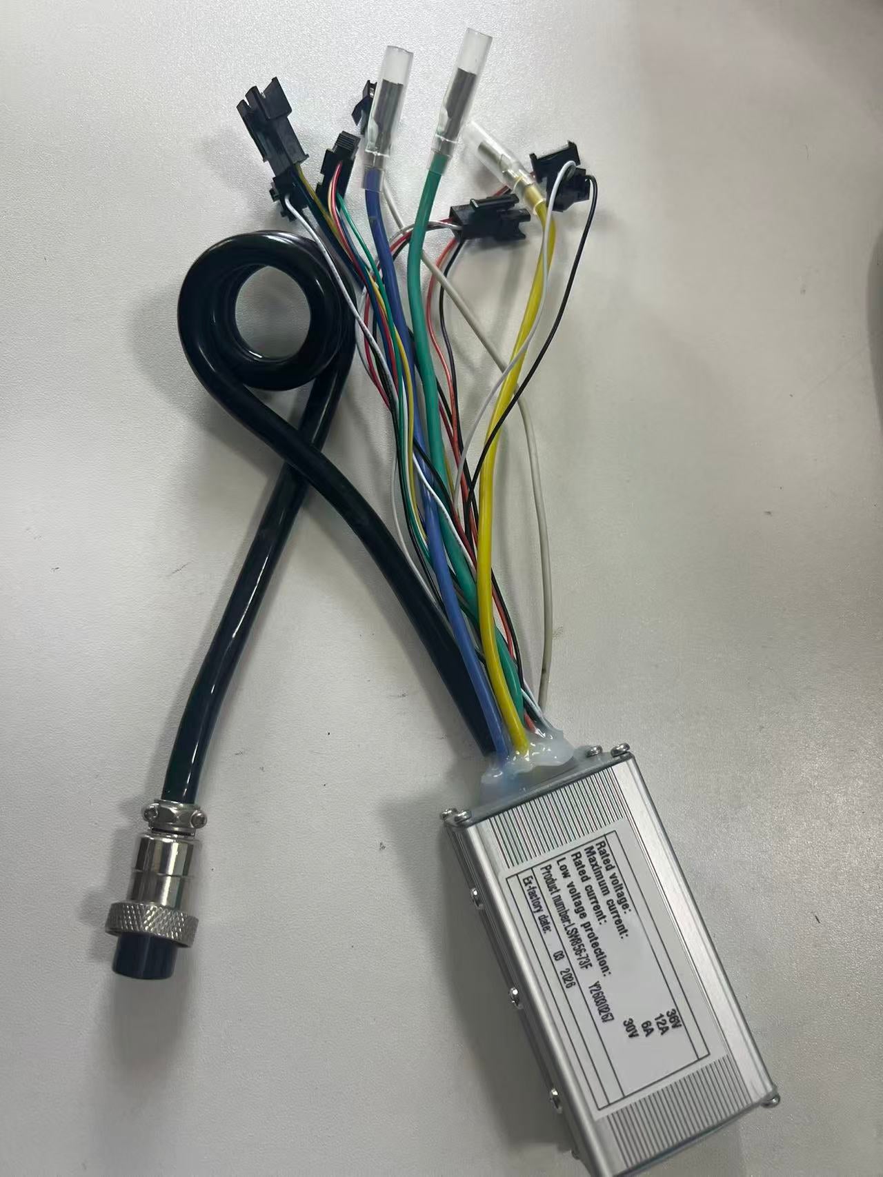 Nulkomma LSW856-73F 36V 12A Brushless DC Motor Controller for Electric Bike - 6A Rated Current, 30V Low Voltage Cutoff, Waterproof Aluminum Housing