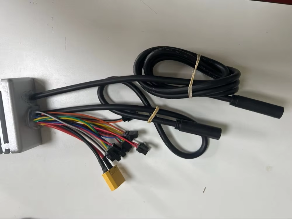 Nulkomma JH45K73560ZXQS Ebike Controller | 48V 52V 28A Brushless DC Motor Controller for E-Bike Meta Description：JH45K73560ZXQS brushless DC ebike controller, DC48/52V, 28A for front or rear wheel drive